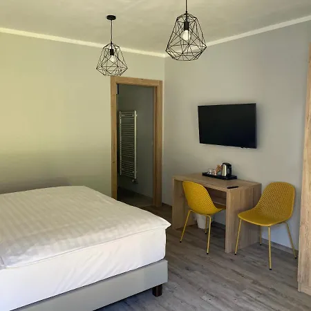 Pod Kaplickou Hotel 3*