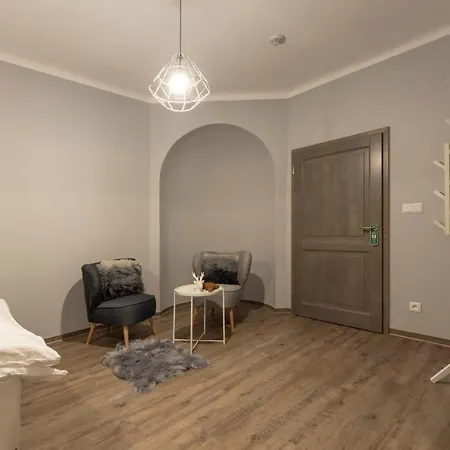 Pod Kaplickou Otel